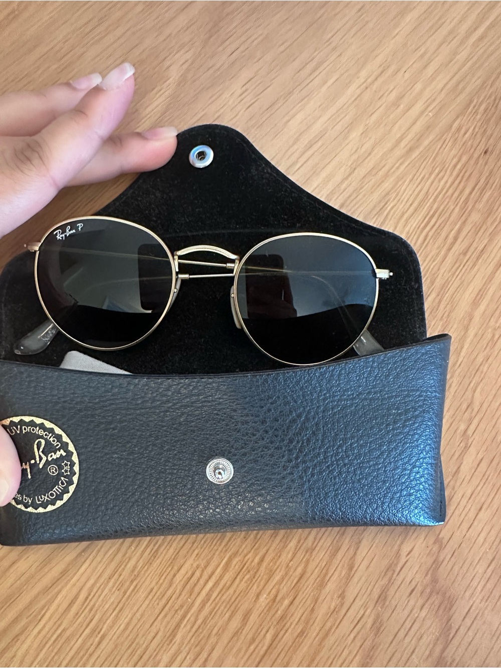Ray-Ban Gold Frame Round Sunglasses with Dark Lenses - Picture 2 of 7